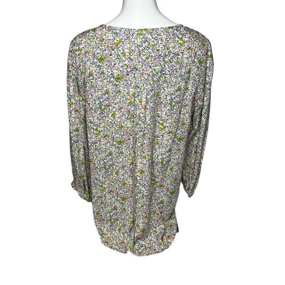 Caslon ditsy floral split neck top size L - Picture 7 of 13